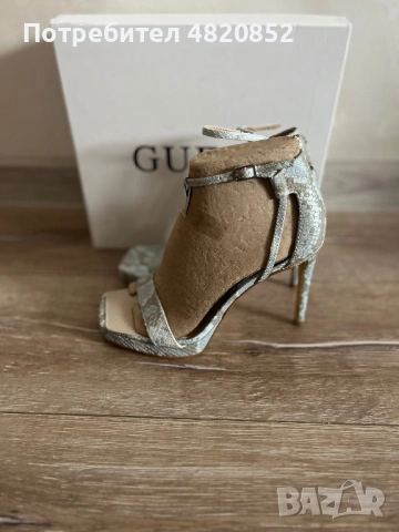 Нови дамски сандали Guess - Размер 36