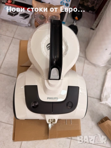 Прахосмукачка без торба Philips xb1111/10 Тип: без торба  Мощност: 750 W  Капацитет: 1,30 литра  Нив, снимка 3 - Прахосмукачки - 54482157
