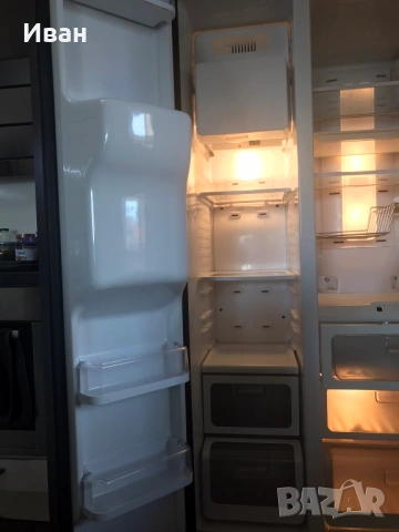 Хладилникът Samsung RSH1KLBG, снимка 8 - Хладилници - 54822403