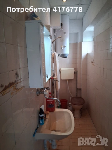 Продава имот в гр. Баня - 2 етажа от къща, снимка 10 - Апартаменти - 54619845
