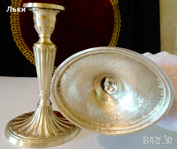 Бронзов свещник,красив релеф,400 гр. , снимка 6 - Антикварни и старинни предмети - 54988561