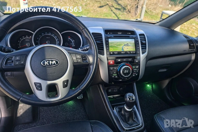 Киа Венга / 1,6D / 2012г., снимка 9 - Автомобили и джипове - 53859470