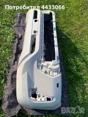 Toyota Hilux предна броня , снимка 3 - Части - 54273469