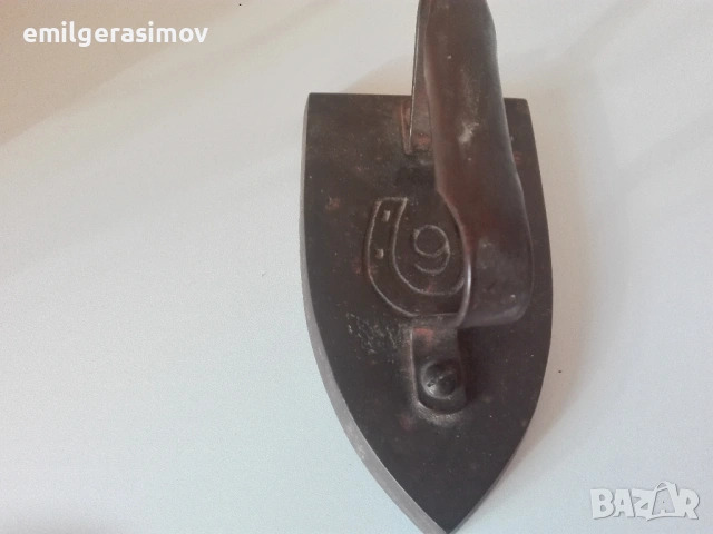Стара ютия пулверизатор и механична самобръсначка., снимка 5 - Антикварни и старинни предмети - 53756253