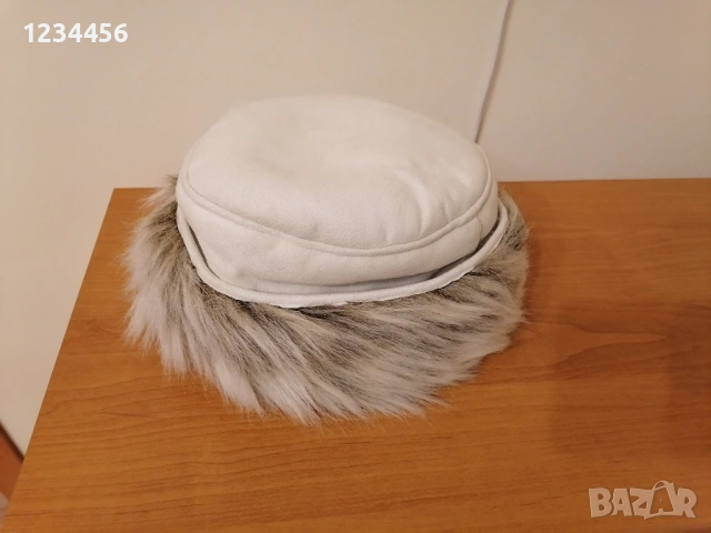 Нова шапка еко кожа, мека, удобна, стилна. НАЙ-НИСКА ЦЕНА - 5 евро