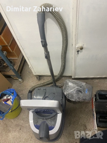 Zelmer Aquawelt 1600W, снимка 13 - Прахосмукачки - 54436945