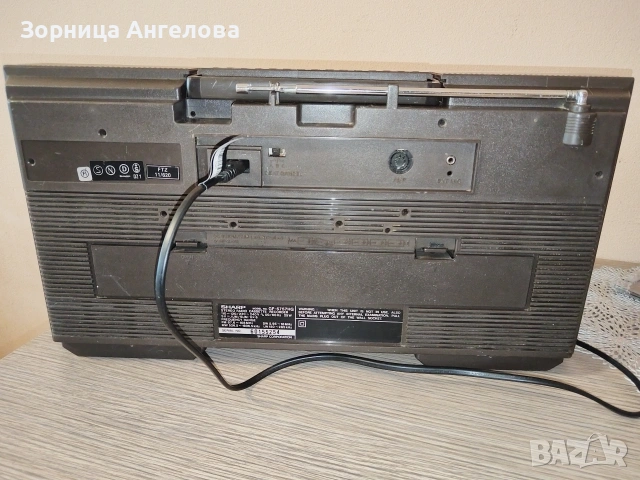 SHARP GF-5757, снимка 2 - Радиокасетофони, транзистори - 54590380