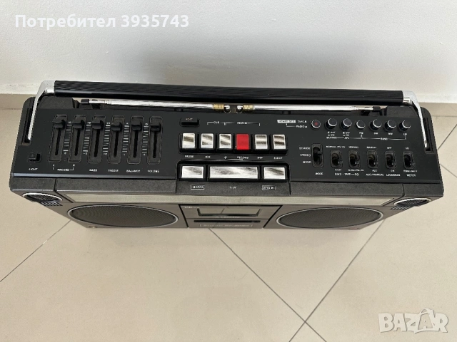 Sharp GF 9090 boombox Japan , снимка 5 - Радиокасетофони, транзистори - 54624794