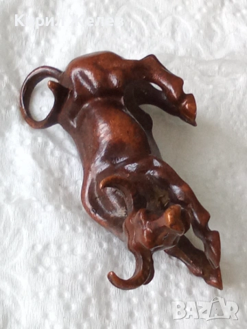 Бронзова фигурка на бик 45030