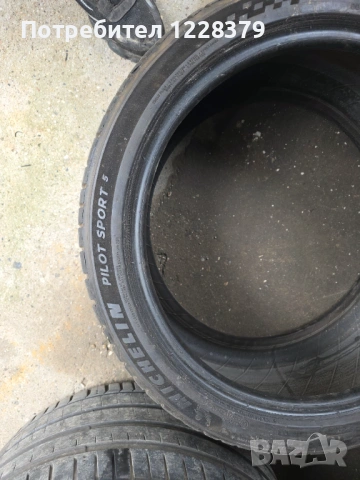 235/40/19 и 275/35/19 Michelin Pilot Sport, снимка 2 - Гуми и джанти - 54387269