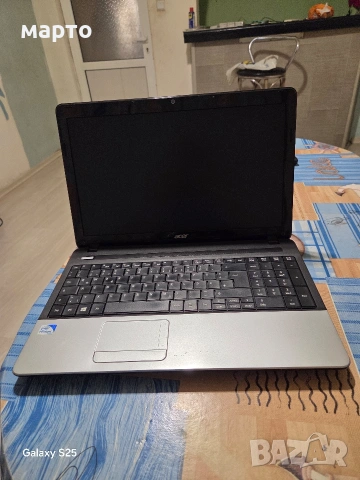 Acer TravelMate P253, снимка 3 - Лаптопи за дома - 54313525