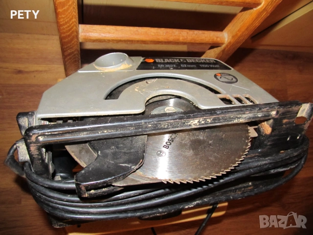 ръчен циркуляр Black & Decker, снимка 5 - Циркуляри - 54663252