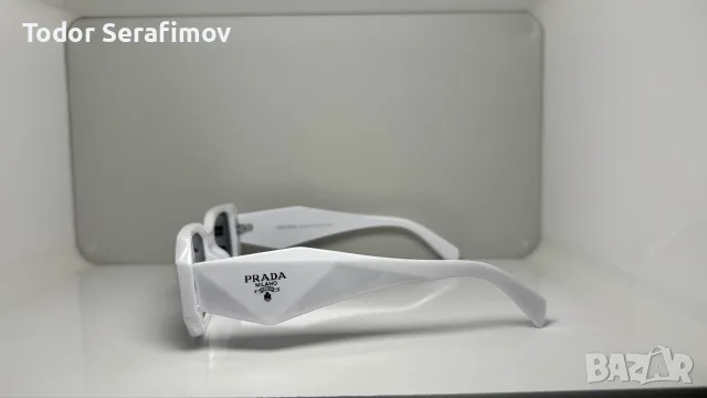 Слънчеви очила Prada Symbole PR 17WS – Бели / Правоъгълни / Геометрични, снимка 2 - Слънчеви и диоптрични очила - 55611873