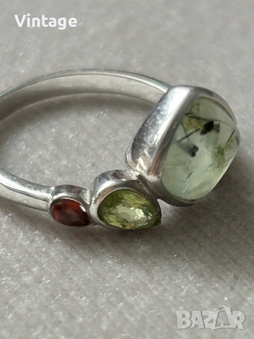 Марков сребърен пръстен с естествени камъни зелен рутилов кварц, перидот и гранат , снимка 2 - Пръстени - 53996195