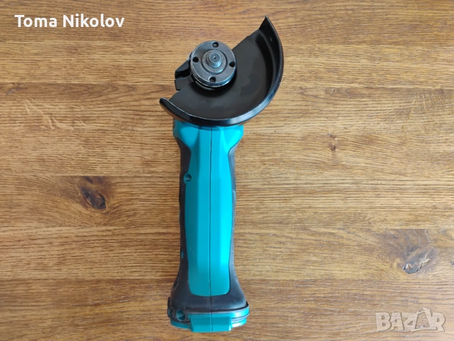 Makita акумулаторен ъглошлайф 18V, снимка 3 - Винтоверти - 54440061