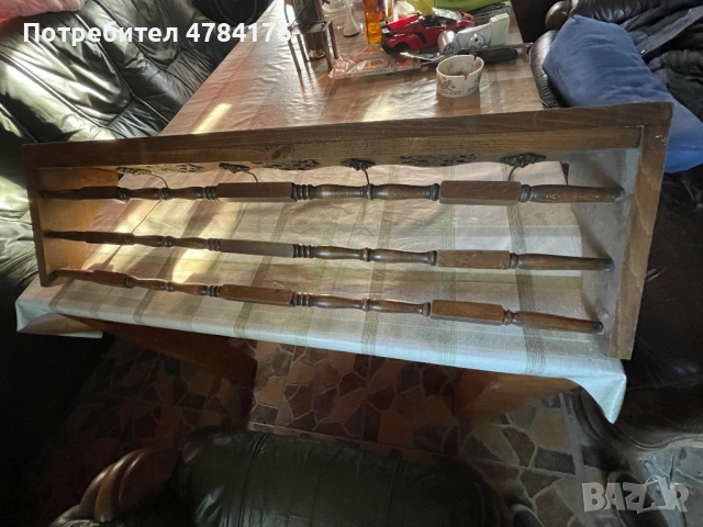 продавам старинна стенна закачалка с рафт масивен дъб , снимка 2 - Антикварни и старинни предмети - 54210564