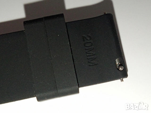 Черна силиконова каишка за мъжки смарт часовник Garmin 20mm, снимка 3 - Смарт часовници - 54489821