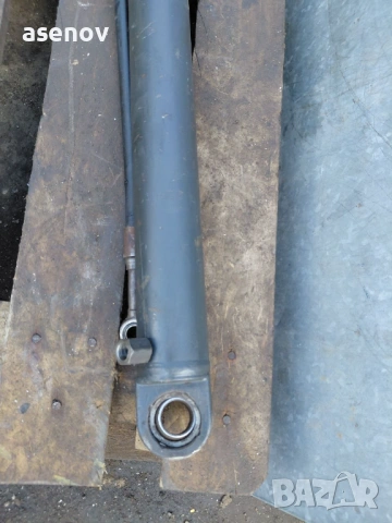 хидравличен цилиндър, снимка 2 - Други машини и части - 54304230