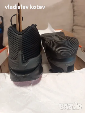 Баскетболни сникърси Nike, снимка 4 - Спортни обувки - 55551907