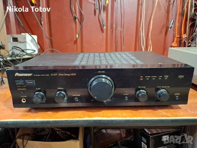 Продава се усилвател Pioneer A-107. 