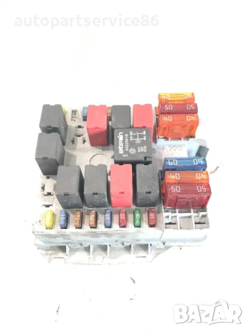 Кутия с предпазители за Alfa Romeo 147 1.9 JTD (2004) 46558760, снимка 2 - Части - 54954525