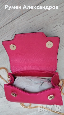 Нова дамска оригинална розова чанта Guess Velina Mini Bag, снимка 12 - Чанти - 55179812