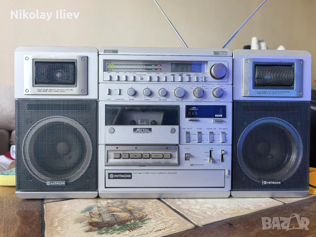 Уникален Hitachi TRK-9900E – Колекционерски 3-компонентен касетофон Boombox (1981, Япония