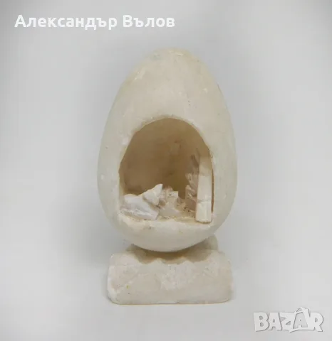 Ретро алабастрова статуетка "Рождество" във формата на яйце Коледа Исус Христос