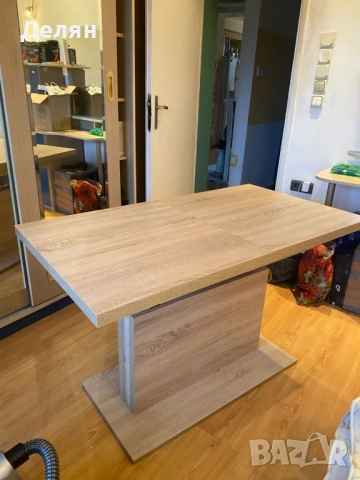 Маса 120х67х74мс - регулируема височина, масивно дърво