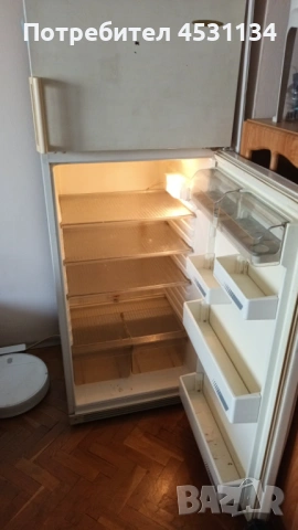 Продавам хладилник с горен фризер, снимка 2 - Хладилници - 54281576