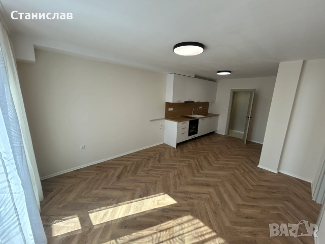 Собственик продава 3 стаен апартамент в кв. Възраждане 2, снимка 2 - Апартаменти - 54905816