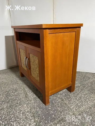 Дървен шкаф с коркови пана, снимка 3 - Шкафове - 55677990