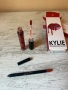 Комплект червило и молив на KYLIE Cosmetics цвят 22 с аромат на шоколад в кутия на марката 🖤❤️, снимка 2