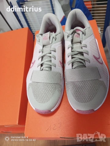 Дамски маратонки Nike MC Trainer 2, снимка 6 - Маратонки - 54007985