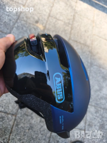 Чисто нова градска каска ABUS Purl-Y Ace с LED светлина за тротинетка и велосипед размер S 51-55 см , снимка 6 - Аксесоари за велосипеди - 55229432