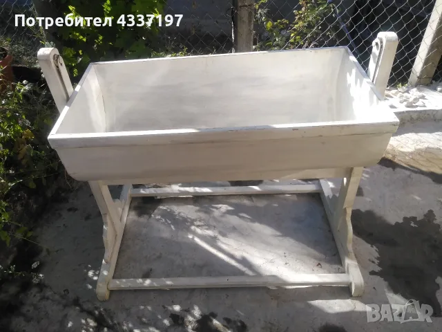 детска люлка от доброто старо време, реликва