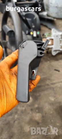 Дръжка отваряне преден капак 1K1 823 633 VW Golf 5 1.9-105к.с. BKC