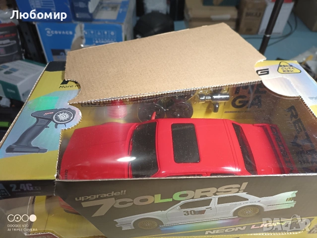 RC дрифт количка в мащаб 1:16, 30 км/ч, 4x4, 2.4 GHz, колички с дистанционно управление, LED , снимка 4 - Коли, камиони, мотори, писти - 54415096