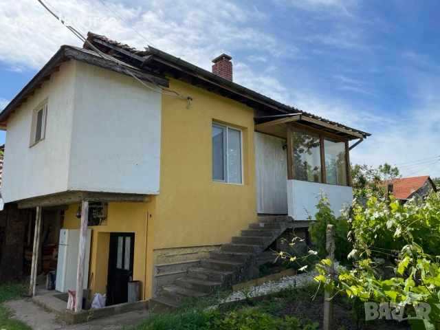 Продавам имот, снимка 5 - Къщи - 55003595