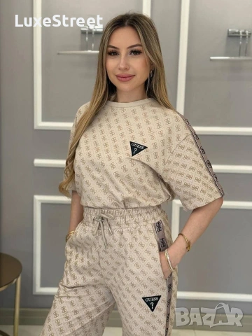 Guess 🤎 Дамски Комплекти , снимка 2 - Тениски - 54619508