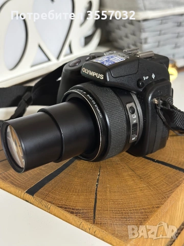Фотоапарат Olympus SP-570 Ultra Zoom Y2K style , снимка 3 - Фотоапарати - 54401719