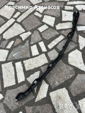 Основа броня горна маст за Тойота версо. 2013-2018г, снимка 2 - Части - 54045470