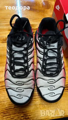 Nike TN Air Max Plus Black Fiery Red, снимка 9 - Маратонки - 55682043