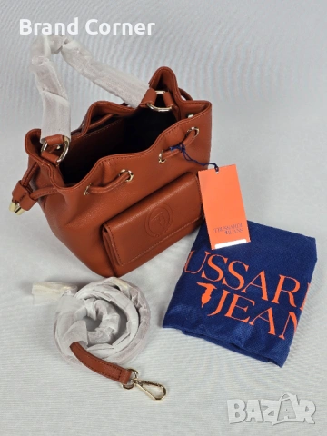 Нова дамска чанта Trussardi Jeans Secchiello Belgrado, снимка 4 - Чанти - 54410943