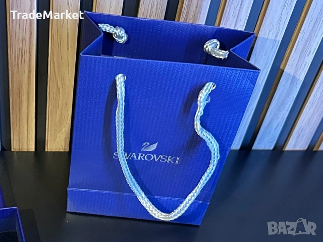 Ново дамско колие Swarovski Swan Necklace Silver с пълна опаковка, снимка 4 - Колиета, медальони, синджири - 54279924