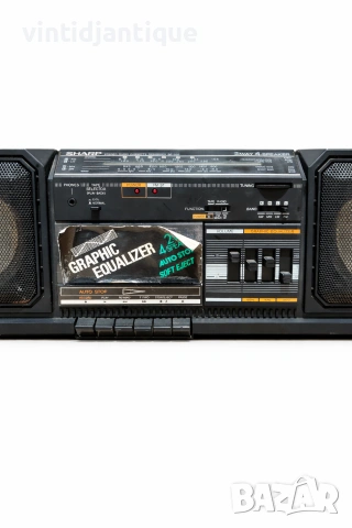 Винтидж радиокасетофон Sharp GF-330. , снимка 4 - Антикварни и старинни предмети - 54056336