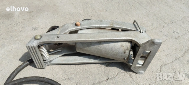 Стара алуминиева крачна помпа, снимка 6 - Антикварни и старинни предмети - 54351798