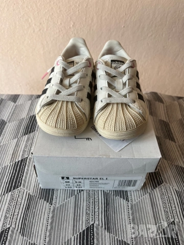 Детски оригинални маратонки adidas, снимка 2 - Детски маратонки - 55021824