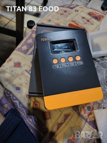 MPPT контролер за зареждане PowMr, 25A 12V/24V