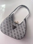 Guess чанта, снимка 1